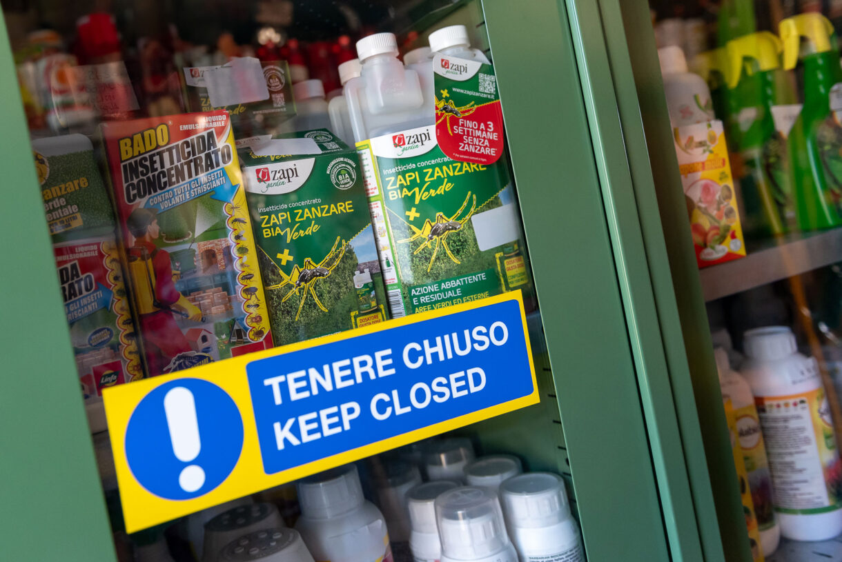 Vendita insetticida per piante da frutto e trattamenti fitosanitari